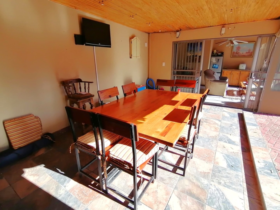5 Bedroom Property for Sale in Fichardt Park Free State